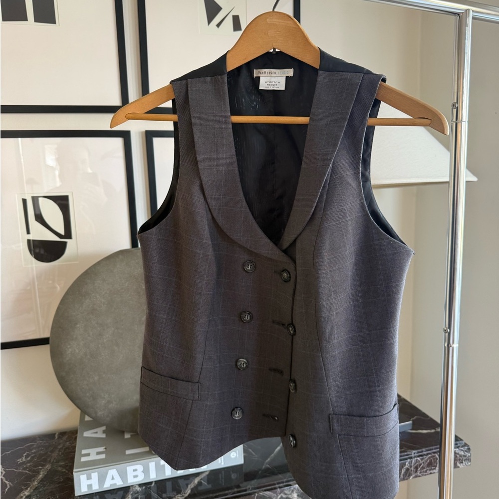 Van Heusen Gray Windowpane Vest with Black Lining